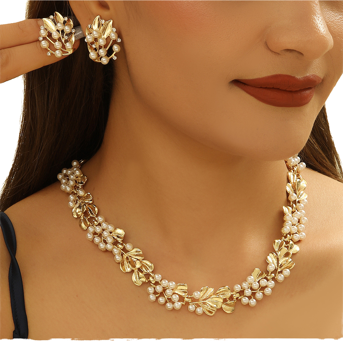 Pearl & Rhinestone Necklace and Earring Set