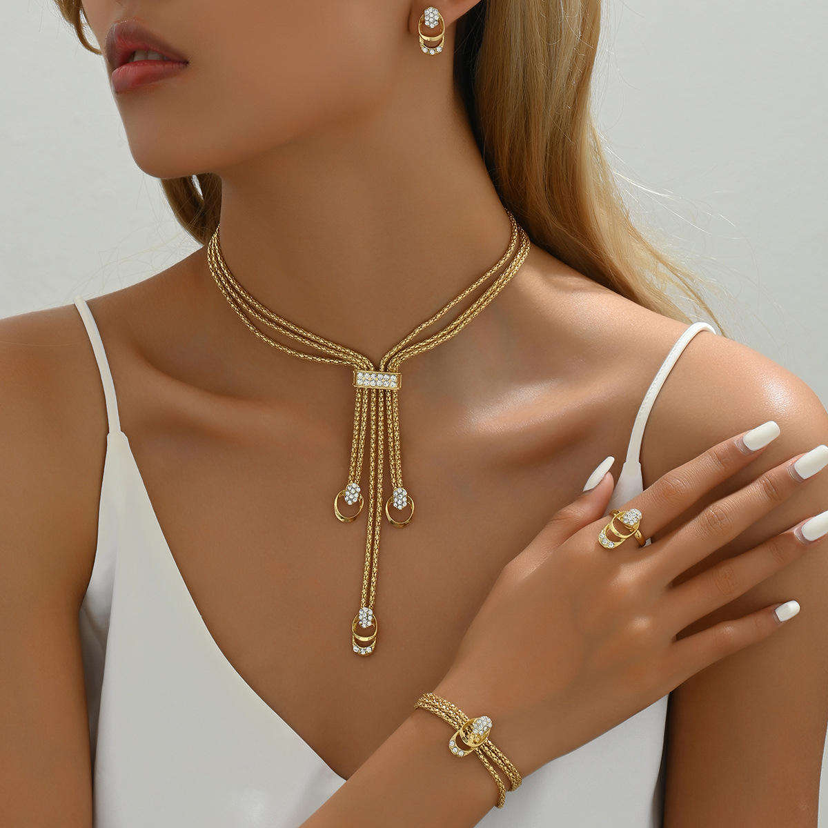 5pc Elegant Gold Jewelry Set