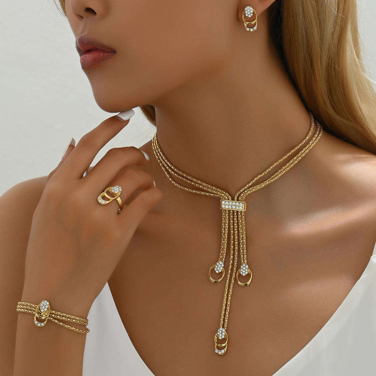 5pc Elegant Gold Jewelry Set